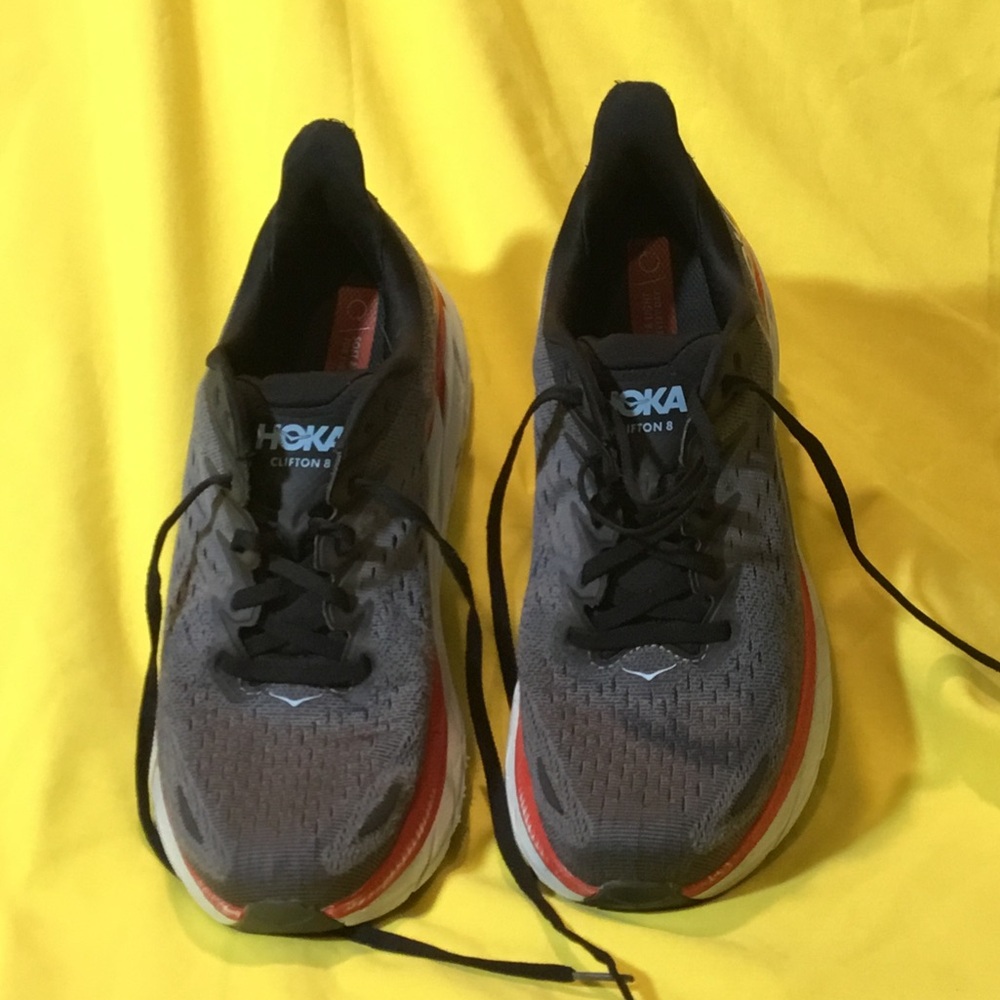 Hoka Men's Clifton 8 running Shoes SZ 10.5 gently used